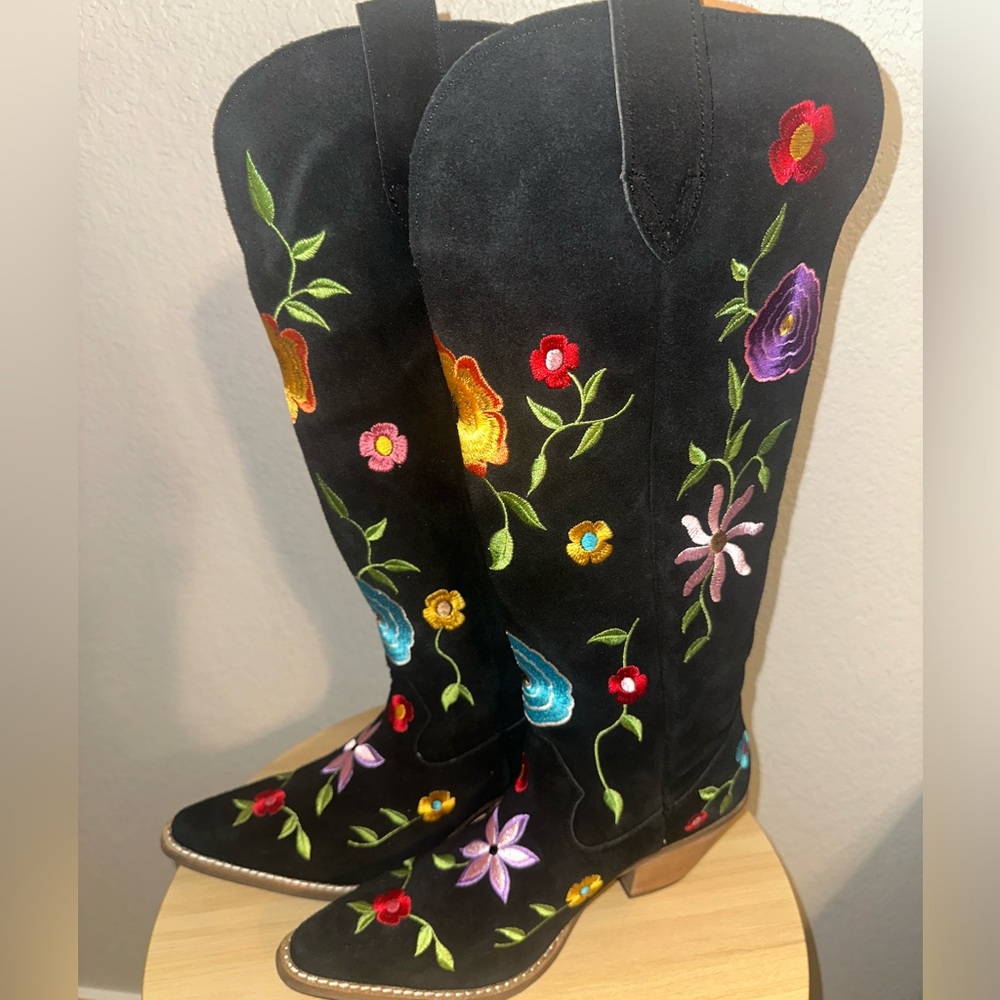 Dingo Black Floral Embroidered Heeled Boots - Picture 5 of 7